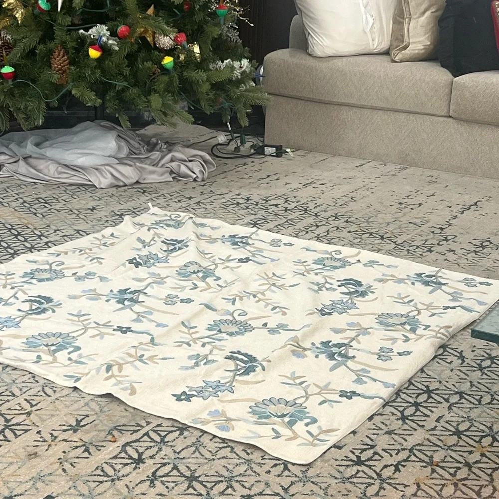 Pottery Barn Liana Crewel Embroidered Table Throw